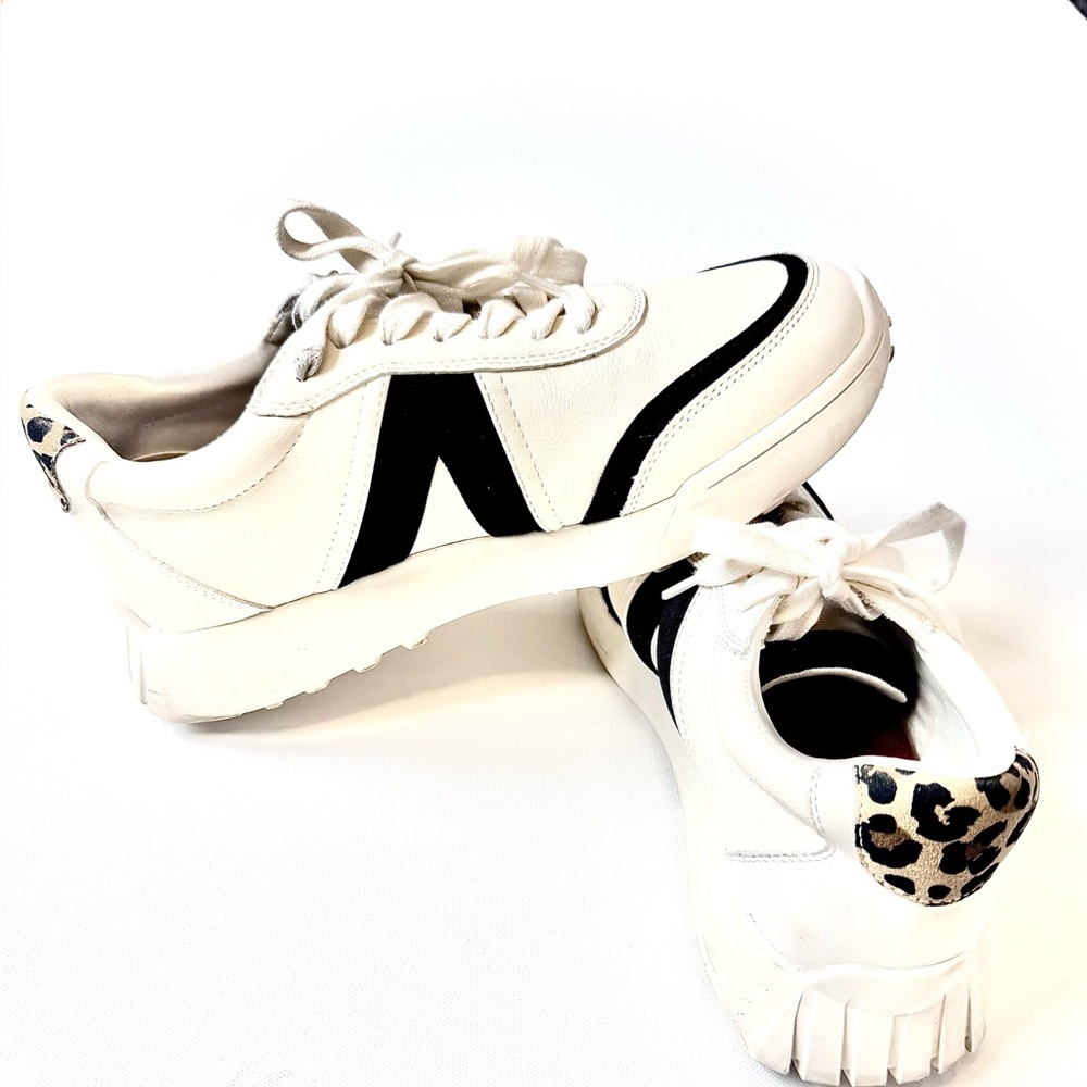 MIA White and Black Sneakers with Animal Print Heel Accent Neutral Colors Size 8 - Picture 2 of 10